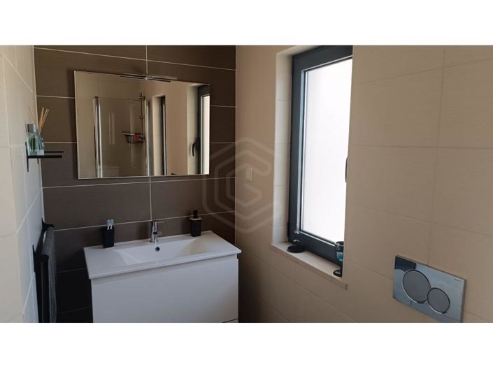 Image No.24-3 Bed House for sale