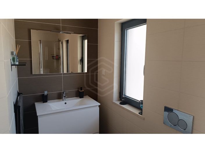 Image No.24-3 Bed House for sale