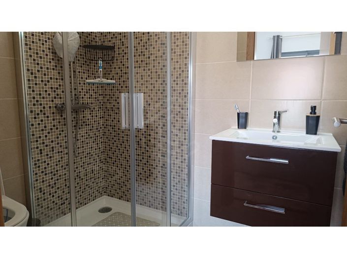 Image No.25-3 Bed House for sale