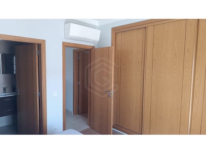 Image No.28-3 Bed House for sale