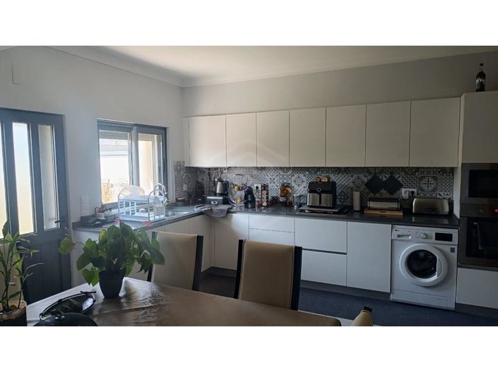 Image No.6-3 Bed House for sale