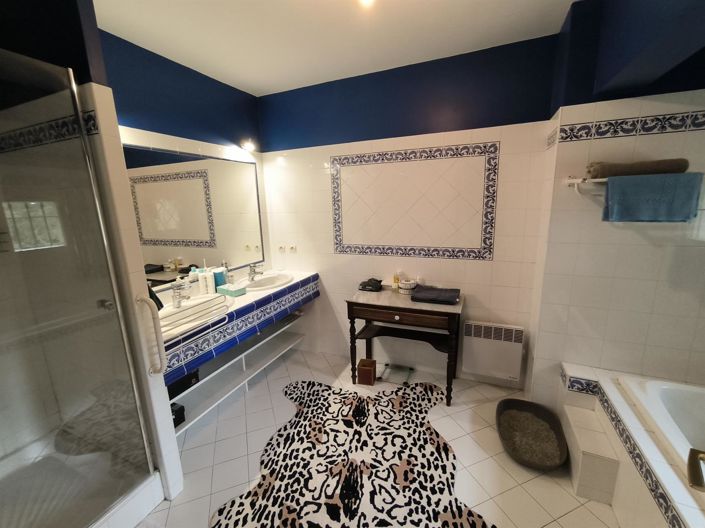 Image No.12-6 Bed House for sale