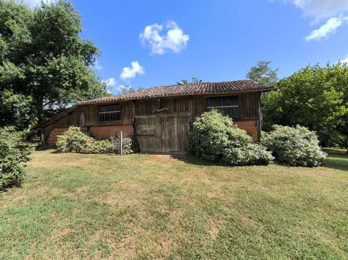 Image No.23-6 Bed House for sale