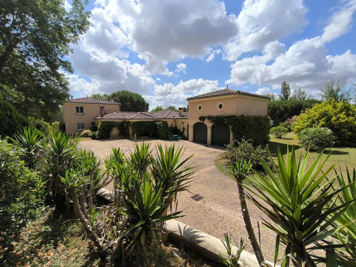 Image No.3-6 Bed House for sale