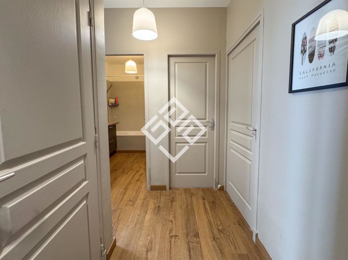 Image No.10-3 Bed Apartment for sale