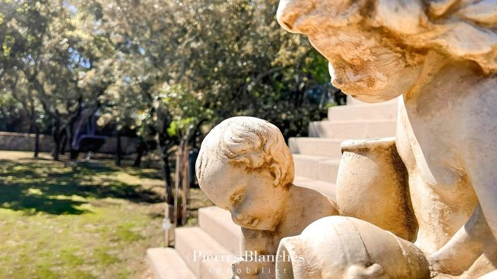 Image No.6-6 Bed House for sale