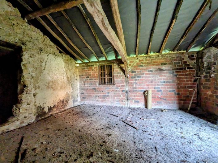 Image No.12-4 Bed House for sale