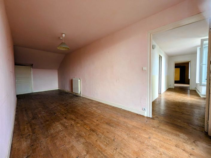 Image No.9-4 Bed House for sale