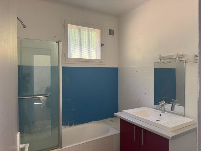 Image No.18-4 Bed House for sale