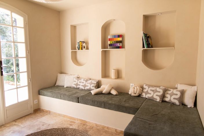 Image No.6-6 Bed House for sale