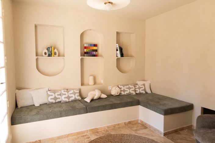 Image No.7-6 Bed House for sale