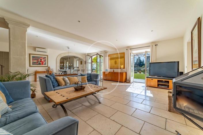 Image No.3-4 Bed House for sale