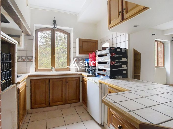 Image No.9-6 Bed House for sale