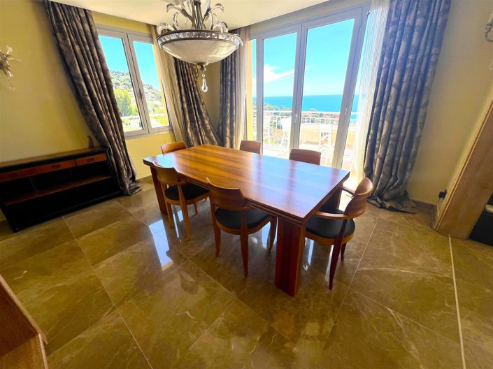 Image No.10-4 Bed House for sale