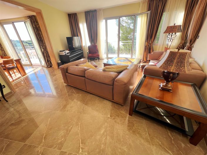 Image No.5-4 Bed House for sale