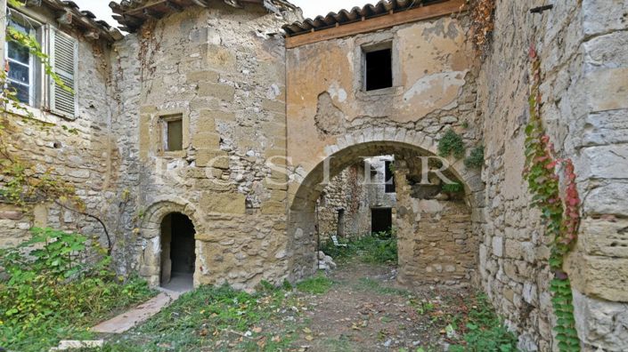 Image No.4-15 Bed Property for sale