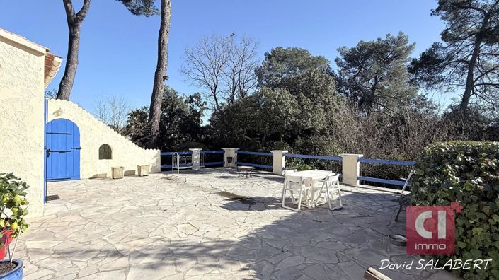 Image No.6-4 Bed House for sale