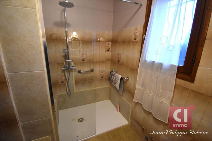 Image No.8-3 Bed House for sale