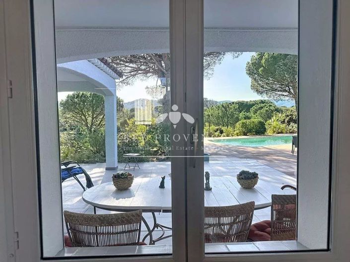 Image No.11-3 Bed House for sale