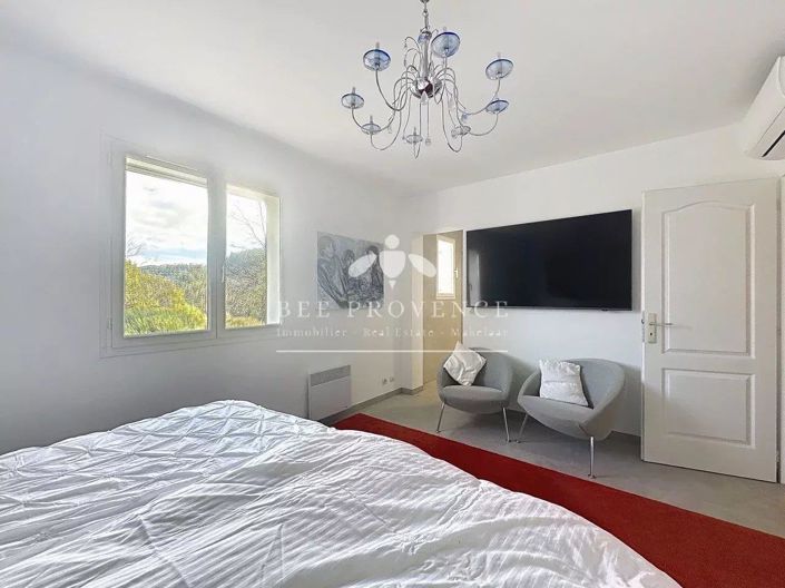 Image No.13-3 Bed House for sale