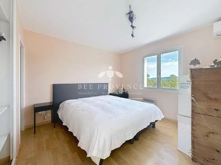 Image No.14-3 Bed House for sale