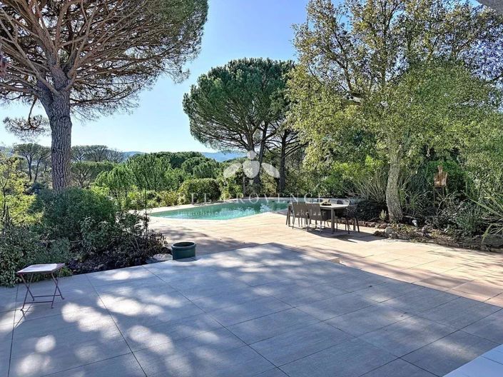 Image No.17-3 Bed House for sale