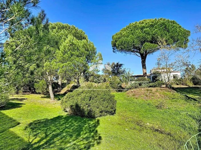 Image No.19-3 Bed House for sale