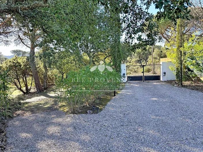 Image No.20-3 Bed House for sale