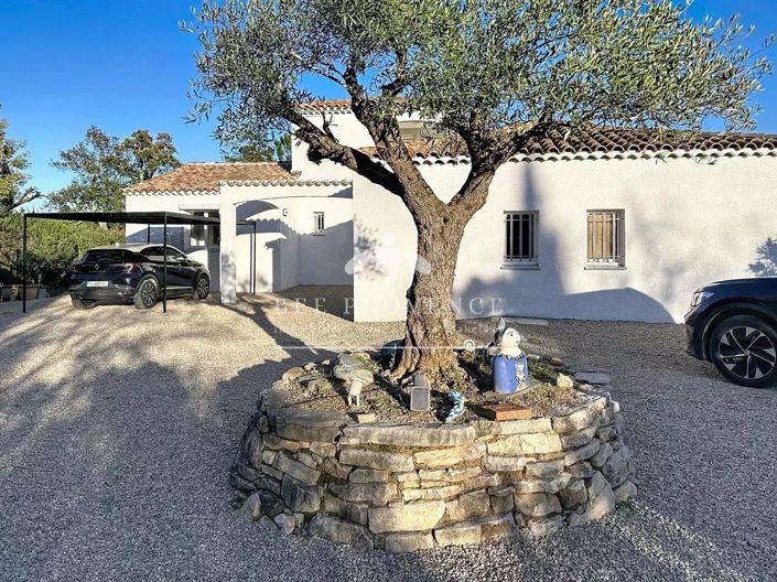 Image No.24-3 Bed House for sale