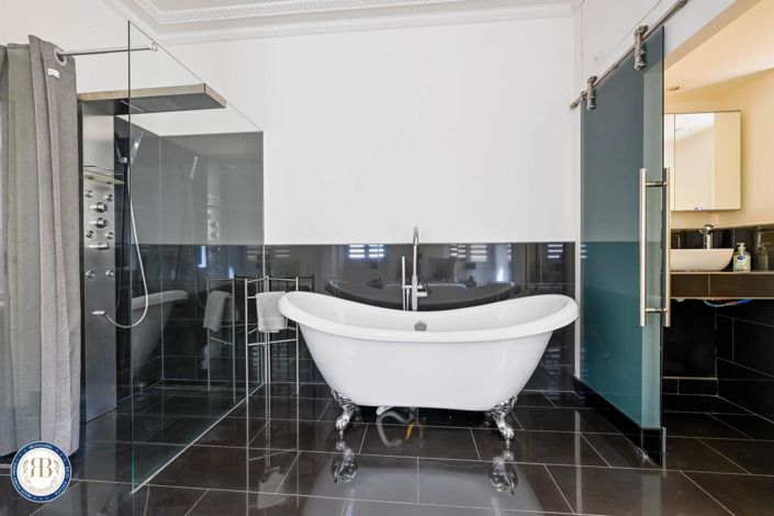 Image No.12-2 Bed Apartment for sale