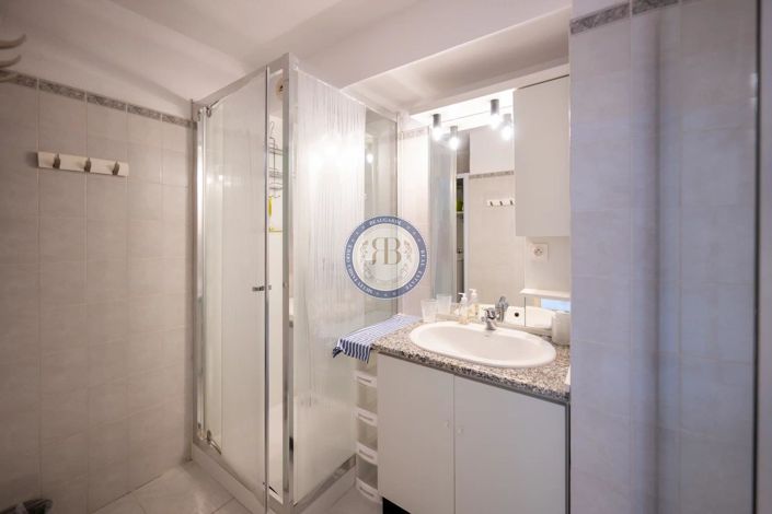 Image No.24-2 Bed Apartment for sale