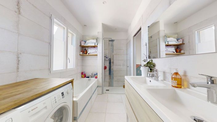 Image No.10-4 Bed House for sale