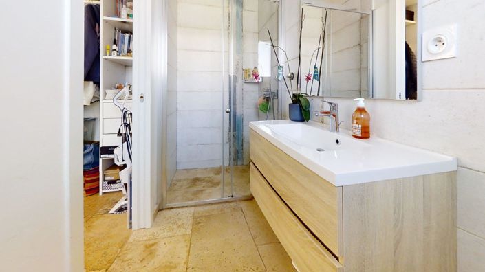 Image No.11-4 Bed House for sale