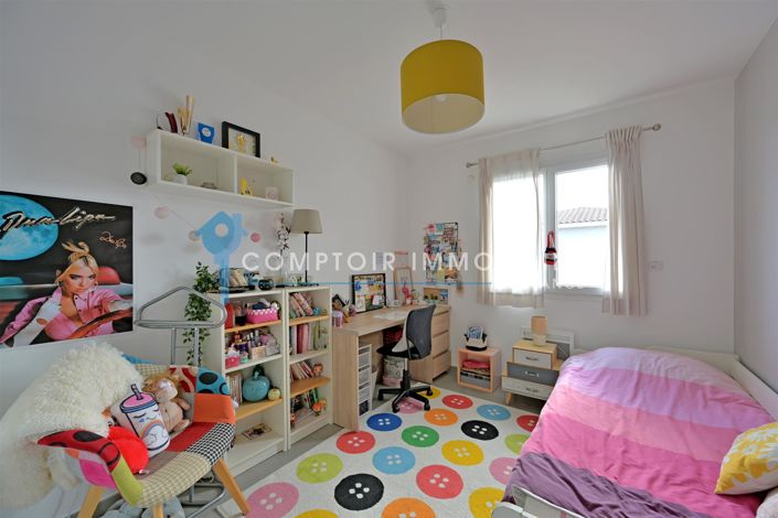 Image No.9-3 Bed House for sale