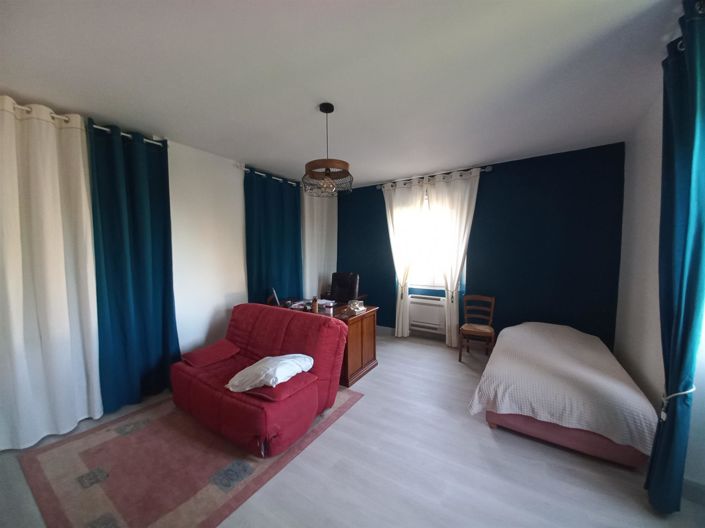 Image No.10-2 Bed House for sale