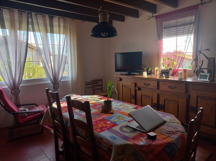 Image No.6-2 Bed House for sale