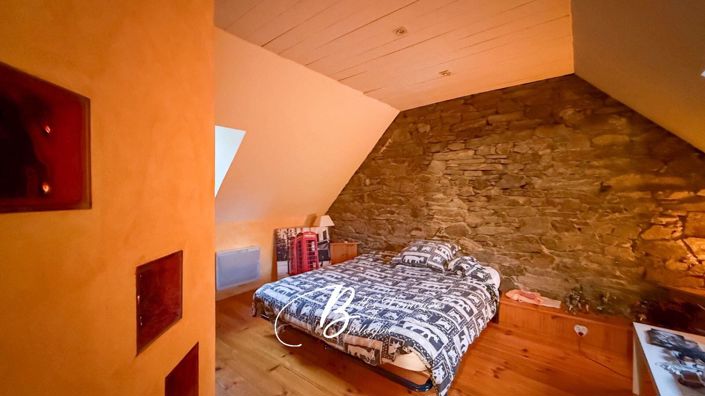 Image No.17-6 Bed House for sale