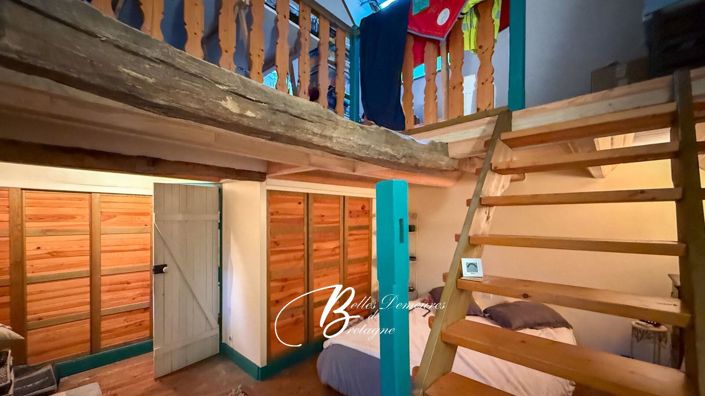 Image No.18-6 Bed House for sale