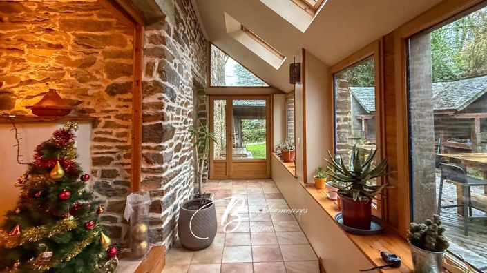 Image No.8-6 Bed House for sale