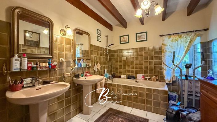 Image No.17-4 Bed House for sale