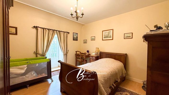 Image No.18-4 Bed House for sale