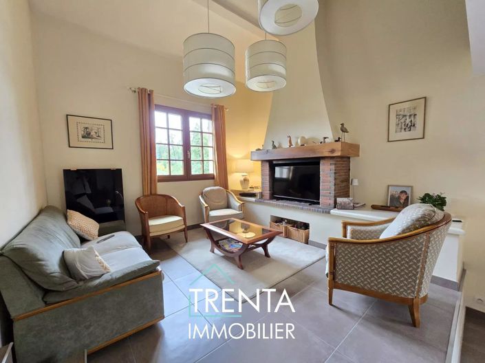 Image No.5-6 Bed House for sale