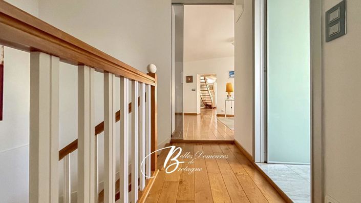 Image No.10-6 Bed House for sale