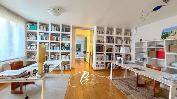 Image No.11-6 Bed House for sale