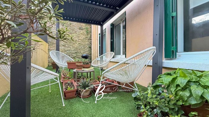 Image No.18-6 Bed House for sale