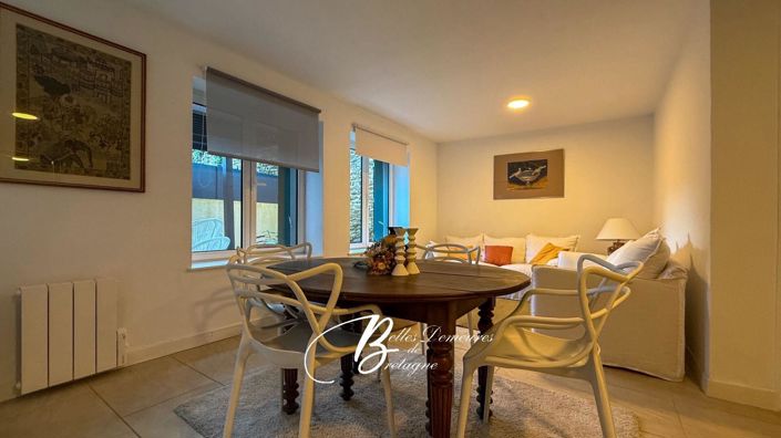 Image No.20-6 Bed House for sale