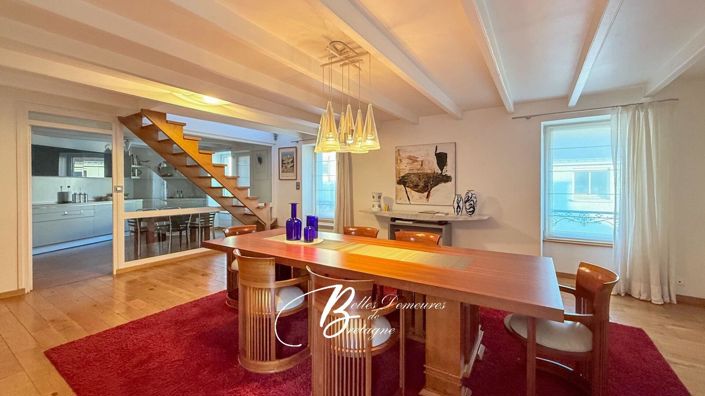 Image No.5-6 Bed House for sale