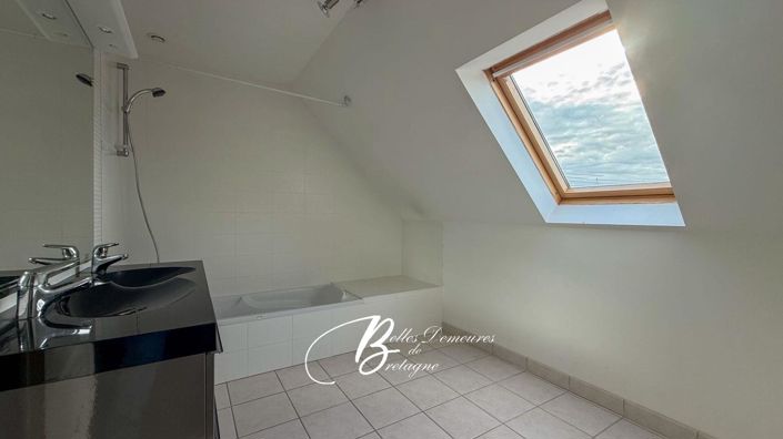 Image No.15-4 Bed House for sale