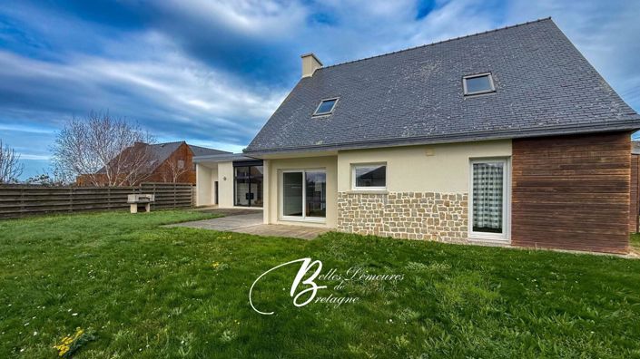 Image No.2-4 Bed House for sale