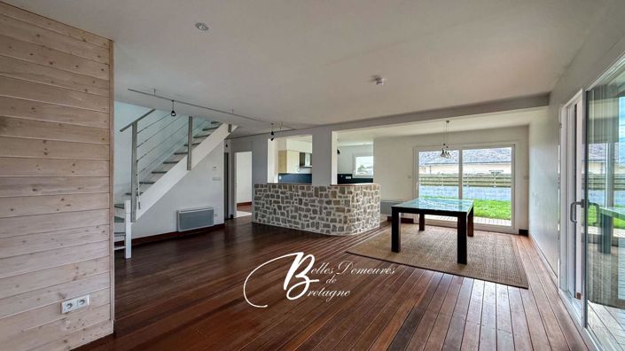 Image No.8-4 Bed House for sale